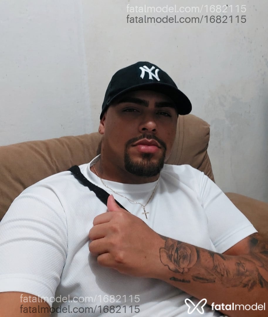 Acompanhante homem morena (o) de olhos pretos em Toledo - Silva Silva