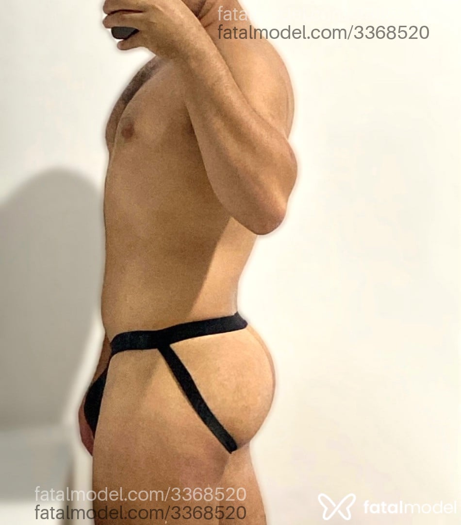 Acompanhante homem com cabelo castanho de olhos castanhos - Guilherme