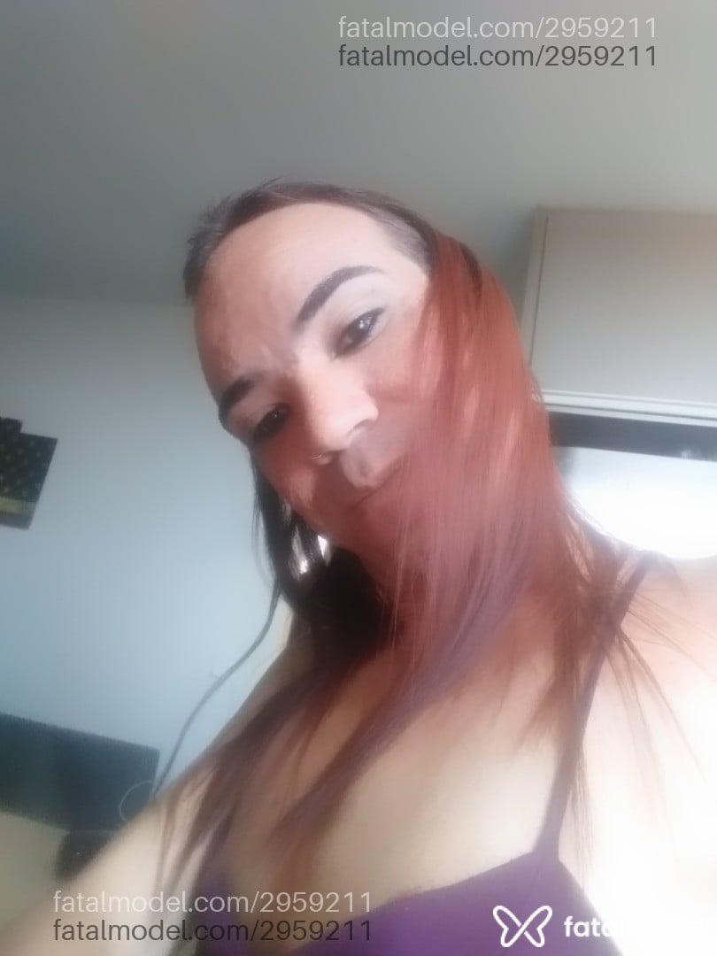 Acompanhante mulher trans ruiva (o) de olhos castanhos em Patos de Minas - Alice Claudino