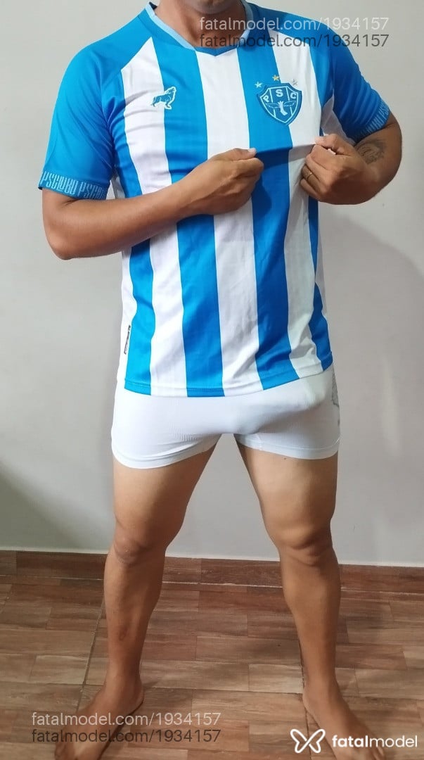 Acompanhante homem com cabelo castanho de olhos castanhos em Belém - Homemraiz