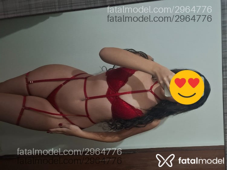 Acompanhante mulher com cabelo castanho de olhos castanhos em Belo Horizonte - Gabriela