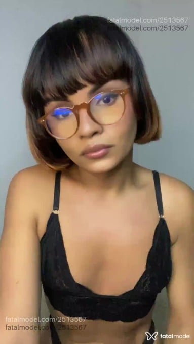 Acompanhante mulher trans ruiva (o) de olhos castanhos em Fortaleza Acompanhante mulher trans ruiva (o) de olhos castanhos em Fortaleza - Velma Dinkley