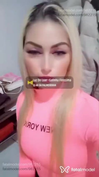 Acompanhante mulher loira (o) de olhos mel em São José do Rio Preto Acompanhante mulher loira (o) de olhos mel em São José do Rio Preto - Aline