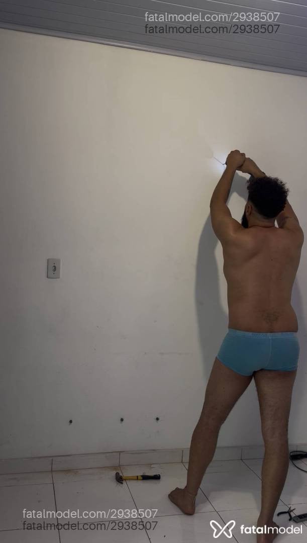 Acompanhante homem morena (o) de olhos castanhos - Mr Ziko