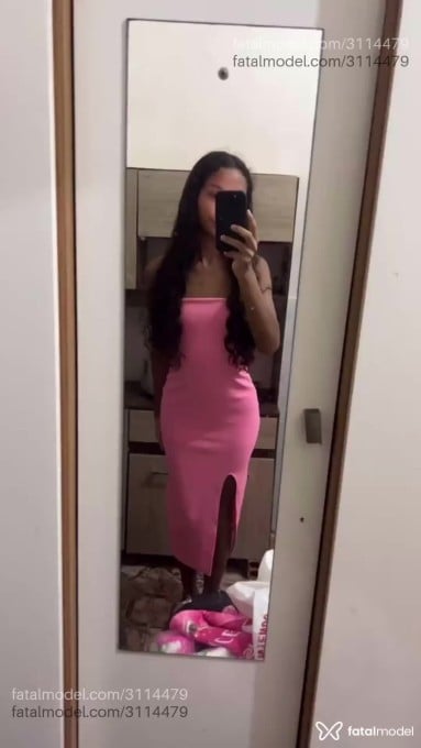 Acompanhante mulher trans morena (o) de olhos pretos - Cristiny Acompanhante mulher trans morena (o) de olhos pretos - Cristiny