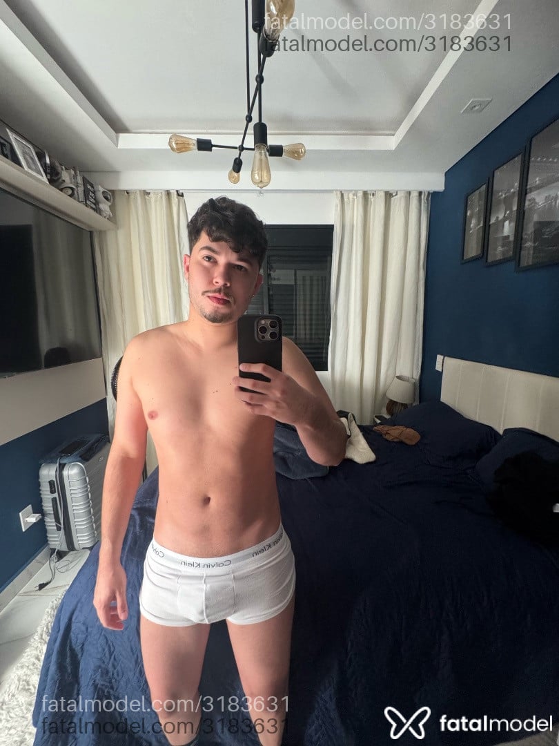 Acompanhante homem com cabelo castanho de olhos castanhos em São Paulo Acompanhante homem com cabelo castanho de olhos castanhos em São Paulo - Luan Mendes