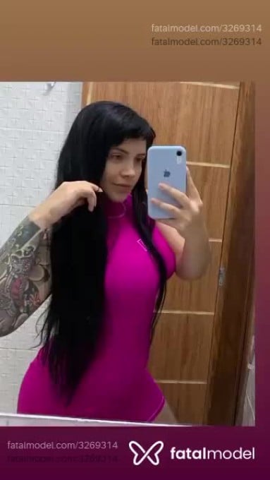 Acompanhante mulher morena (o) de olhos verdes em Altamira - Antonella