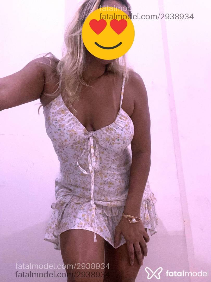 Acompanhante mulher loira (o) de olhos castanhos - Fernanda