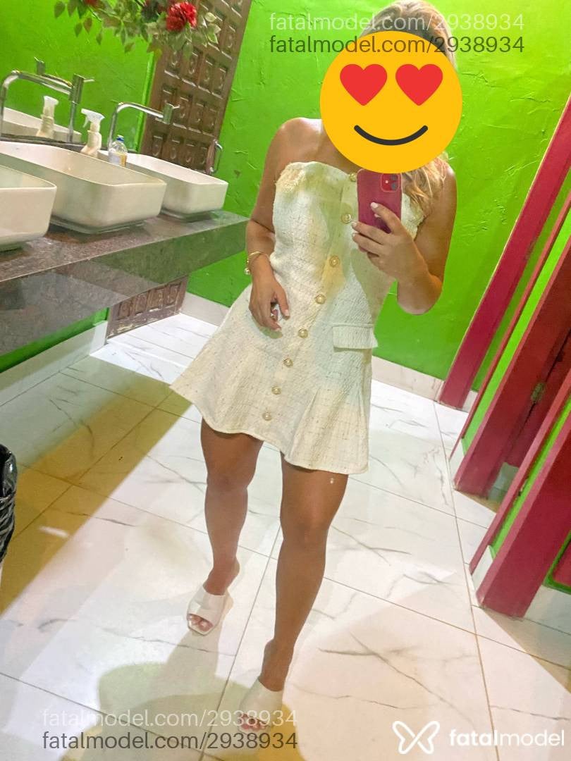 Acompanhante mulher loira (o) de olhos castanhos - Fernanda