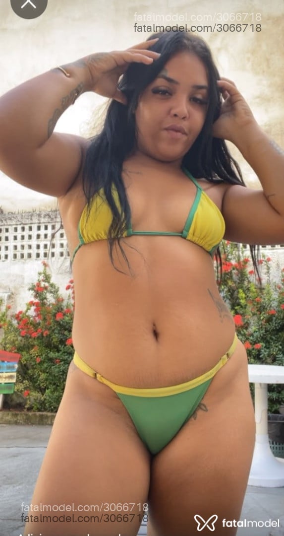 Acompanhante mulher morena (o) de olhos castanhos - Ananka