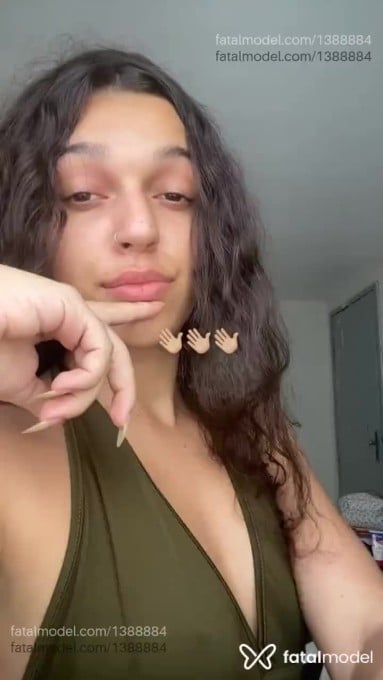 Acompanhante mulher com cabelo castanho de olhos castanhos em Princesa Isabel - Priscila
