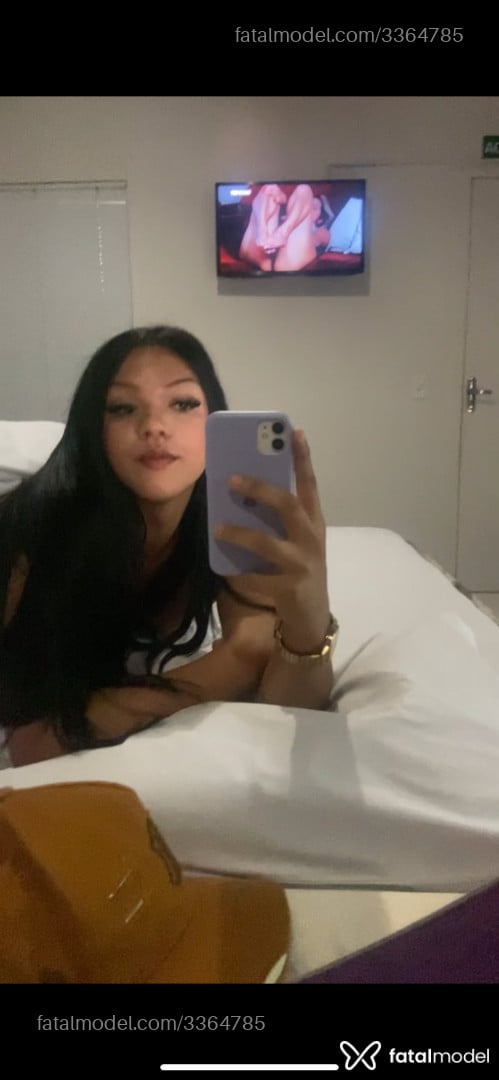 Acompanhante mulher trans morena (o) de olhos pretos em Lucas do Rio Verde - Emily Matozzo