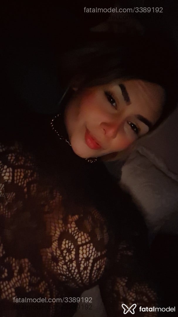 Acompanhante mulher loira (o) de olhos mel - Nanda