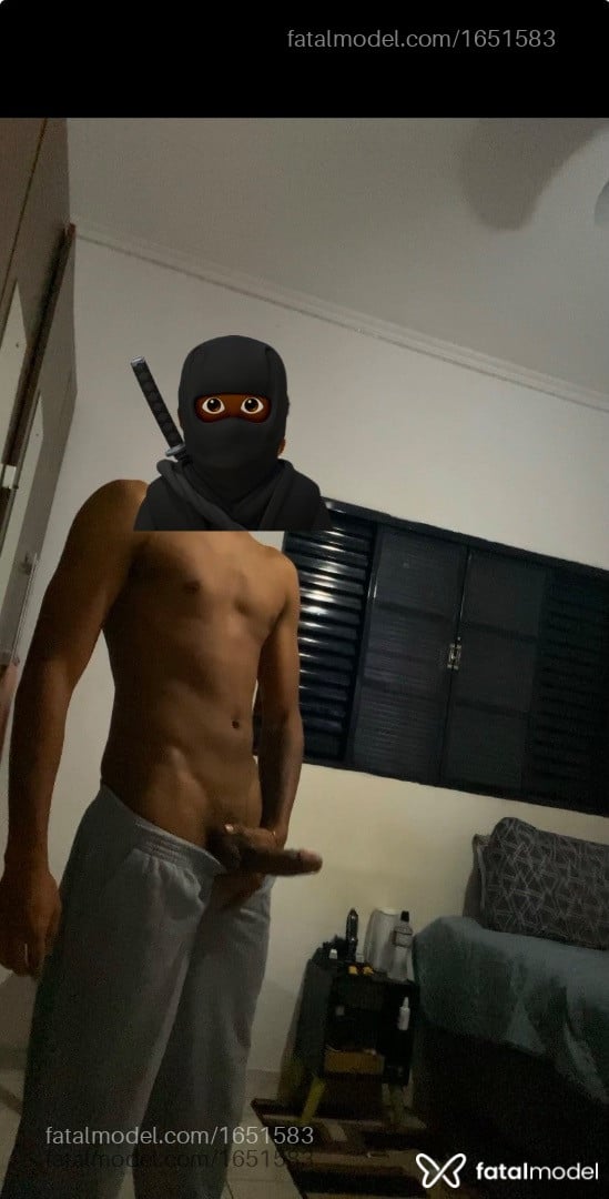 Acompanhante homem morena (o) de olhos castanhos em Ribeirão Preto - Pretoraro
