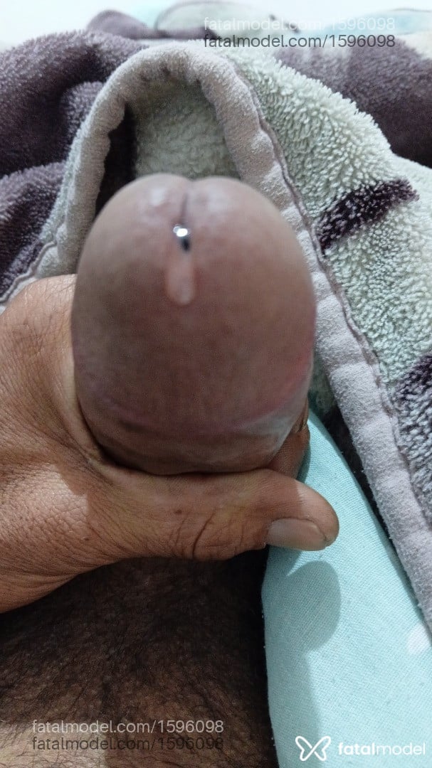 Acompanhante homem com cabelo castanho de olhos pretos - Marreta Acompanhante homem com cabelo castanho de olhos pretos - Marreta