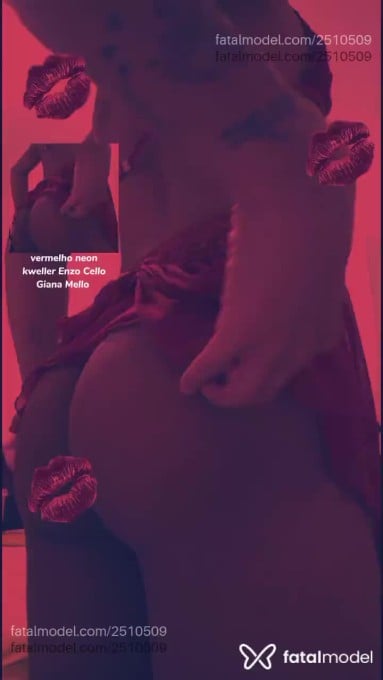 Acompanhante mulher trans com cabelo castanho de olhos castanhos em Campinas Acompanhante mulher trans com cabelo castanho de olhos castanhos em Campinas - Emily