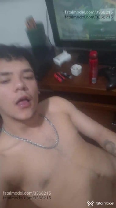 Acompanhante homem com cabelo castanho de olhos castanhos - Novinoeste Acompanhante homem com cabelo castanho de olhos castanhos - Novinoeste
