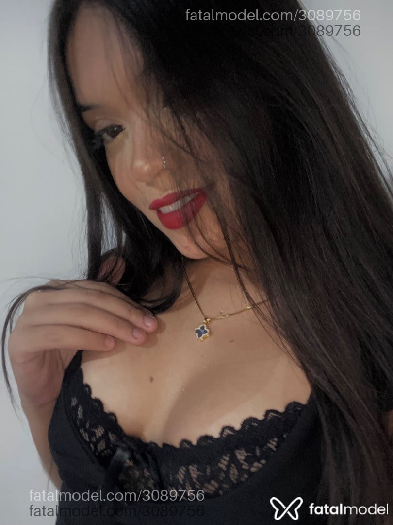 Acompanhante mulher morena (o) de olhos castanhos - Vitória Acompanhante mulher morena (o) de olhos castanhos - Vitória