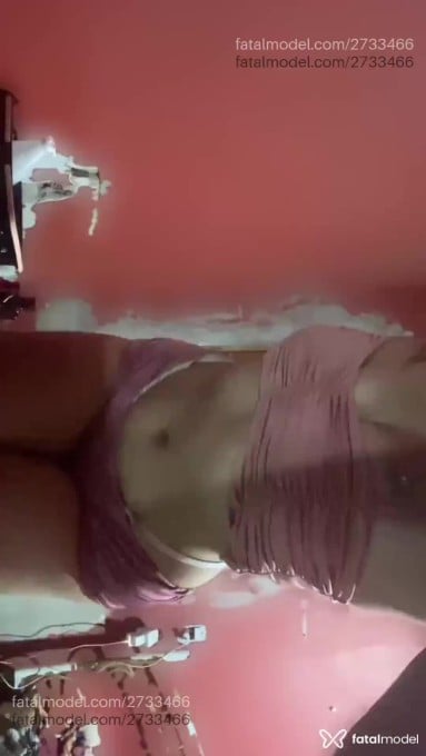 Acompanhante mulher loira (o) de olhos castanhos em Goiânia - Mia Cherry