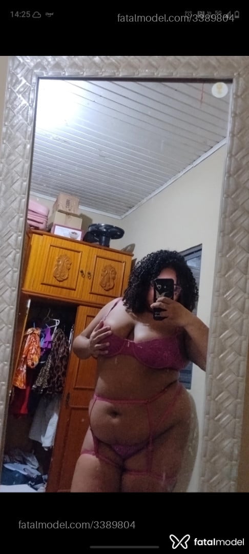 Acompanhante mulher morena (o) de olhos castanhos em Virtual Acompanhante mulher morena (o) de olhos castanhos em Virtual - Memell