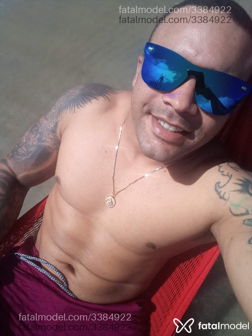 Acompanhante homem com cabelo castanho de olhos castanhos em Recife - Jsilva