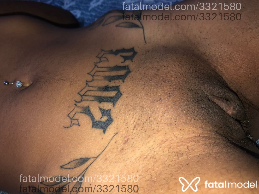Acompanhante homem trans com cabelo castanho de olhos pretos em Macaé - Magrin
