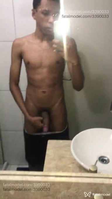 Acompanhante homem morena (o) de olhos pretos em Aracaju - Arthur Ferri
