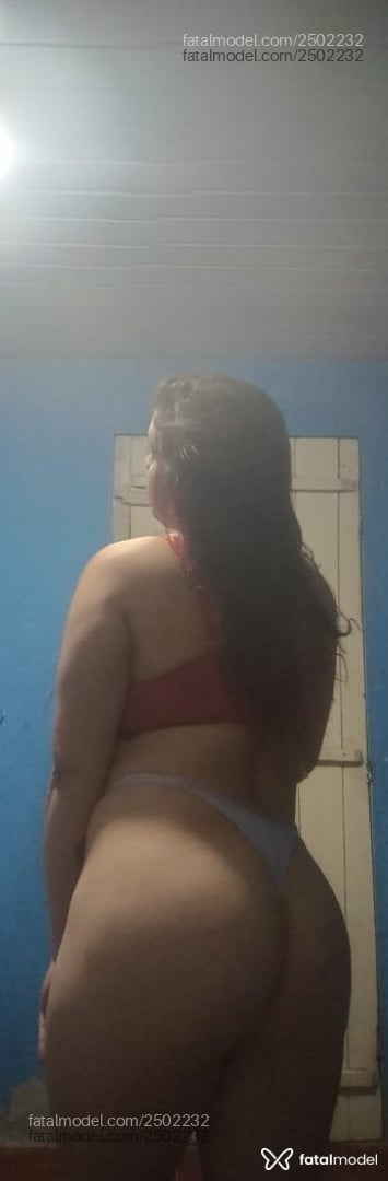 Acompanhante mulher com cabelo castanho de olhos castanhos em Imbituba - Renata Garcia
