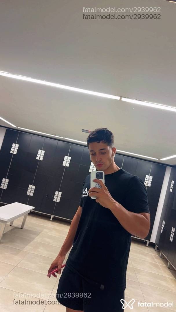 Acompanhante homem morena (o) de olhos castanhos em Campinas - Eduardo