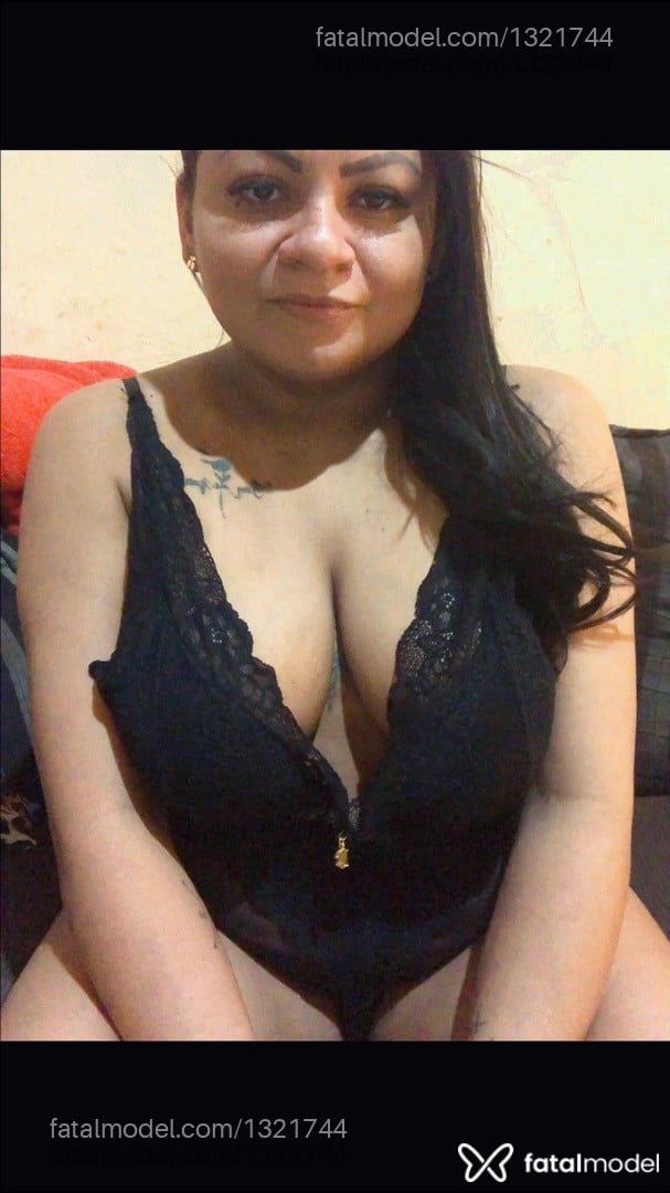 Acompanhante mulher morena (o) de olhos pretos em Virtual - Valzinha