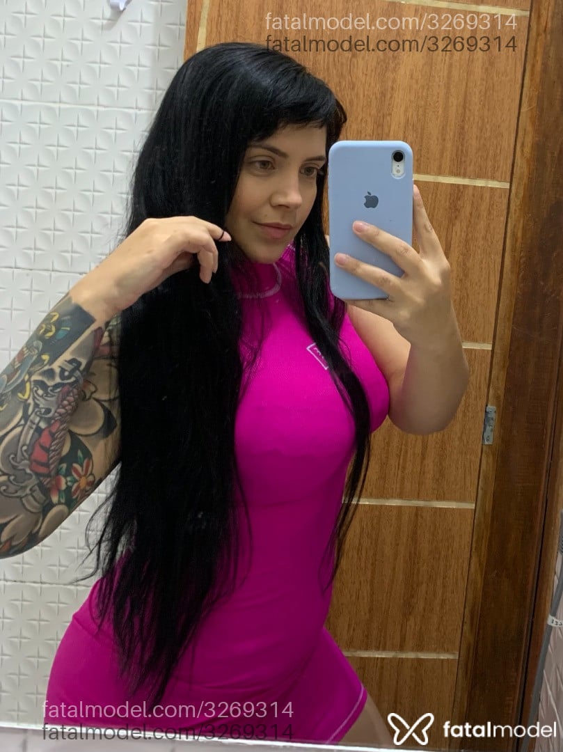 Acompanhante mulher morena (o) de olhos verdes em Altamira - Antonella
