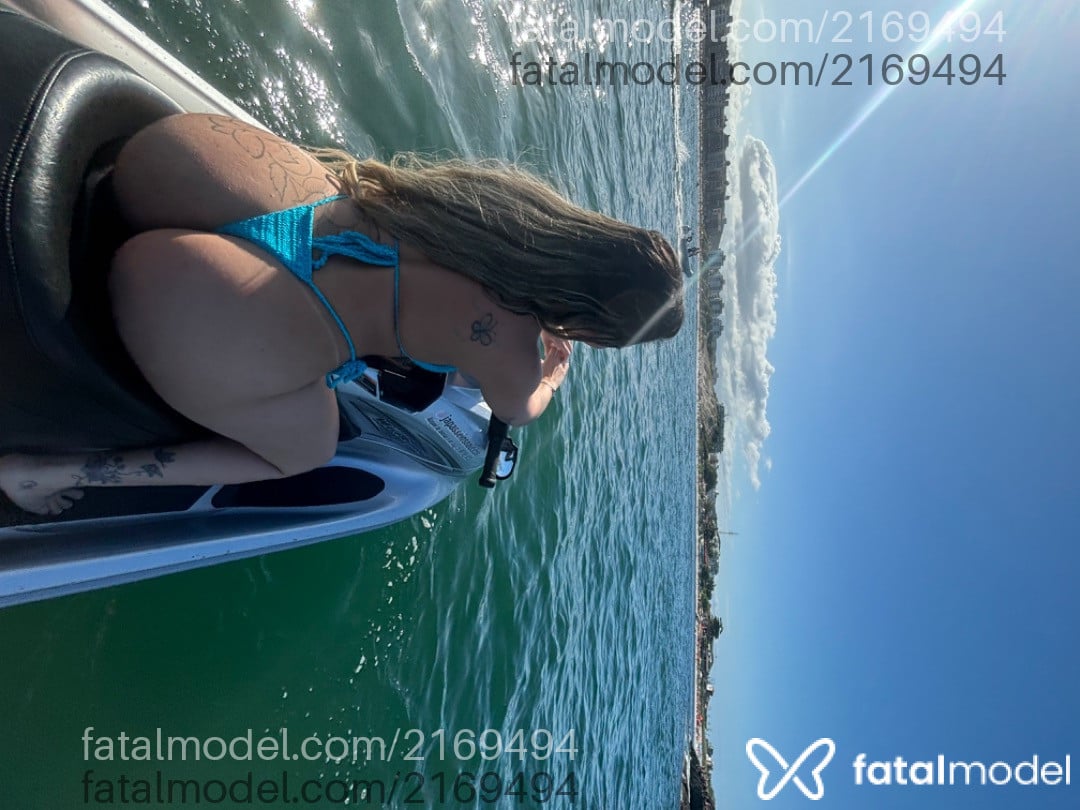 Acompanhante mulher loira (o) de olhos castanhos em Guarapari - Thauane Larissa