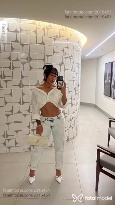Acompanhante mulher com cabelo castanho de olhos castanhos em São Paulo - Karol Campos