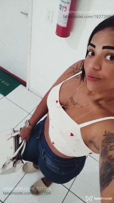 Acompanhante mulher morena (o) de olhos castanhos em Olinda Acompanhante mulher morena (o) de olhos castanhos em Olinda - Morena Jambo