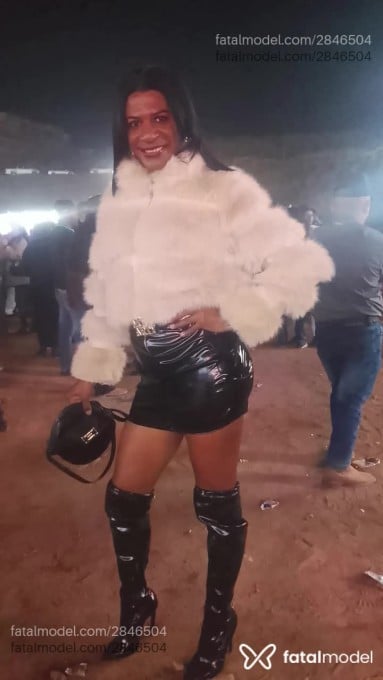 Acompanhante mulher trans morena (o) de olhos pretos em Manhuaçu Acompanhante mulher trans morena (o) de olhos pretos em Manhuaçu - Maria Augusta