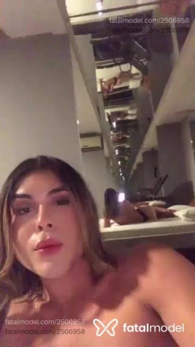 Acompanhante mulher trans loira (o) de olhos castanhos em Querência Acompanhante mulher trans loira (o) de olhos castanhos em Querência - Agatha