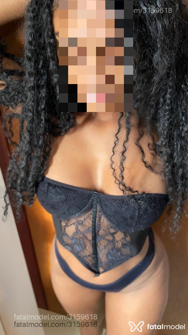 Acompanhante mulher morena (o) de olhos pretos em Guarapuava - Lorena