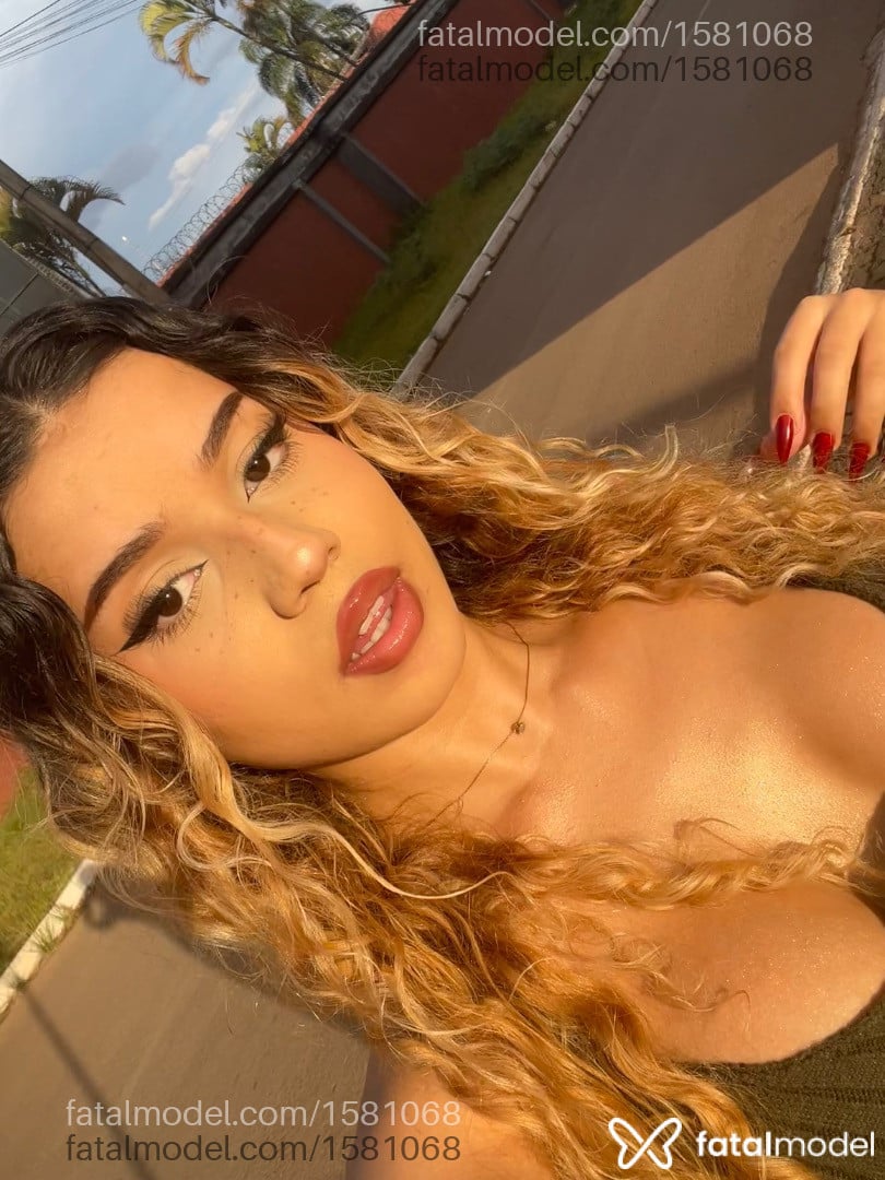 Acompanhante mulher trans morena (o) de olhos castanhos em Brasília Acompanhante mulher trans morena (o) de olhos castanhos em Brasília - Angel