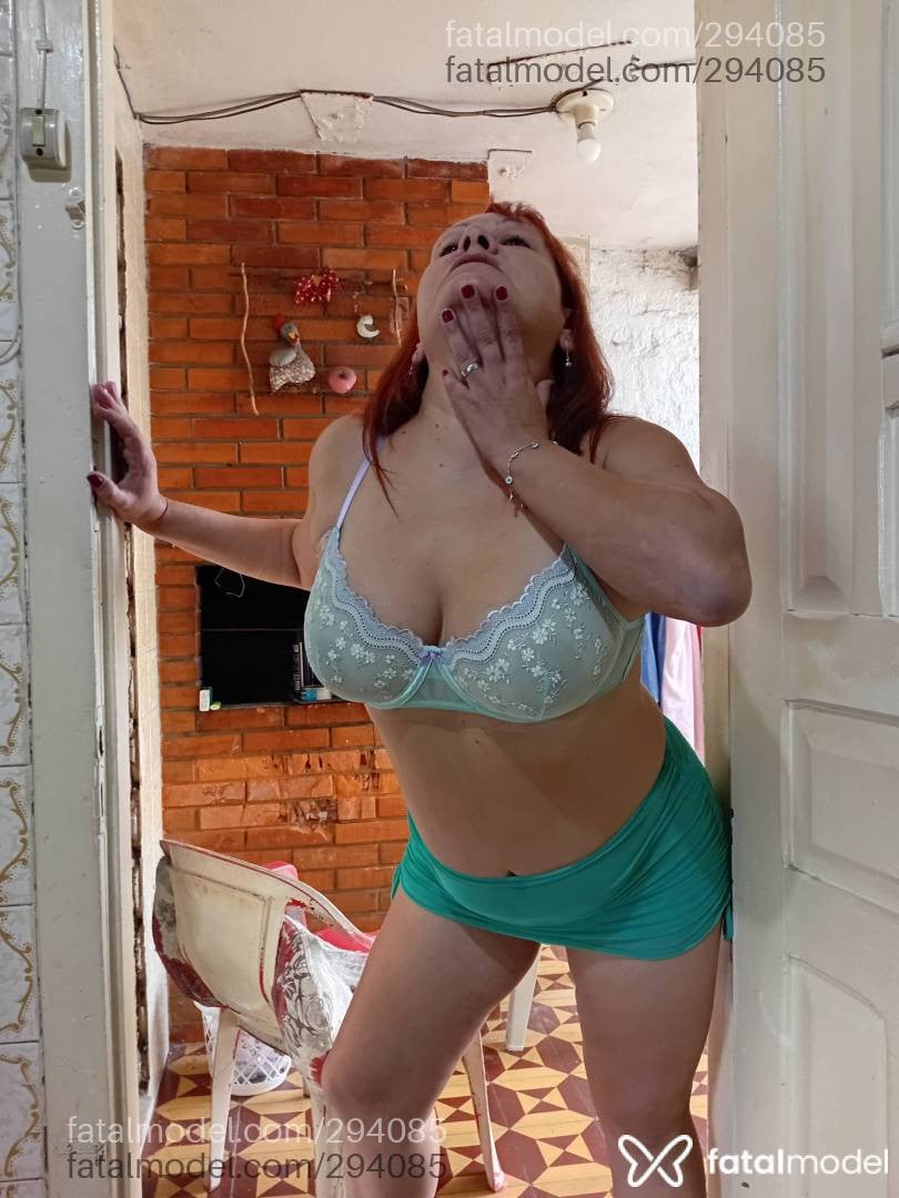 Acompanhante mulher ruiva (o) de olhos verdes - Bianca Acompanhante mulher ruiva (o) de olhos verdes - Bianca