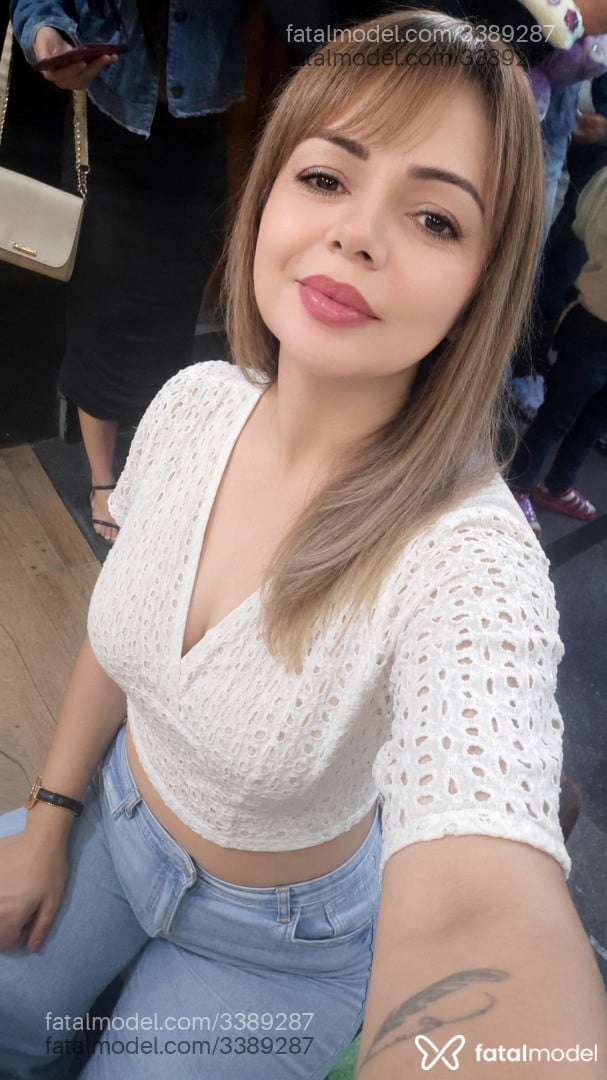Acompanhante mulher loira (o) de olhos castanhos em Campinas Acompanhante mulher loira (o) de olhos castanhos em Campinas - Laura