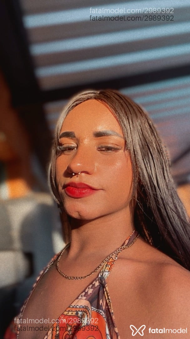 Acompanhante mulher trans com cabelo castanho de olhos castanhos em Rio Verde - Andy