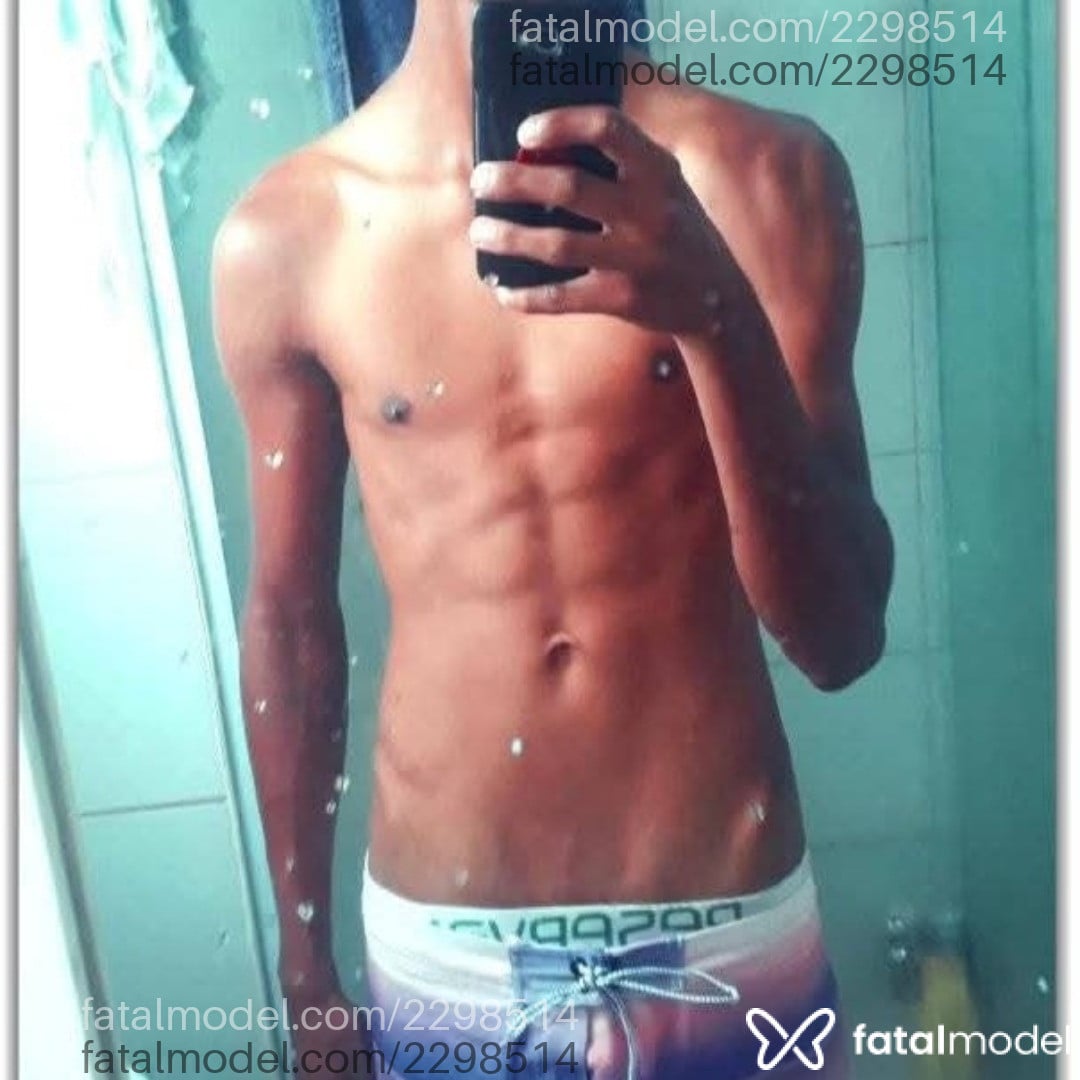 Acompanhante homem morena (o) de olhos castanhos em Rio de Janeiro Acompanhante homem morena (o) de olhos castanhos em Rio de Janeiro - Morenocxs