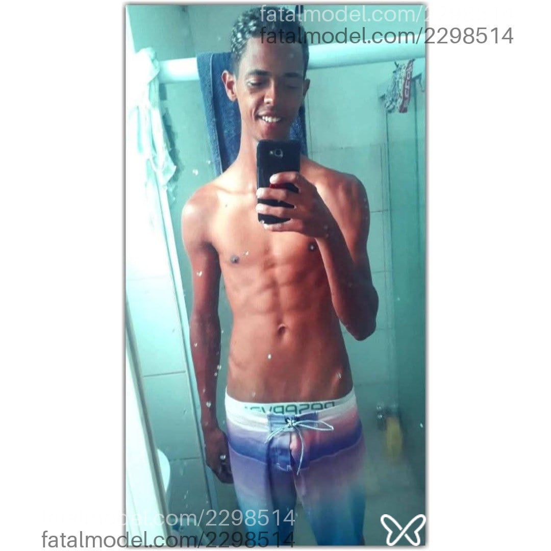 Acompanhante homem morena (o) de olhos castanhos em Rio de Janeiro Acompanhante homem morena (o) de olhos castanhos em Rio de Janeiro - Morenocxs