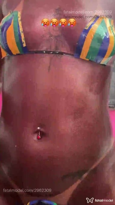 Acompanhante mulher com cabelo castanho de olhos mel em Simões Filho Acompanhante mulher com cabelo castanho de olhos mel em Simões Filho - Nannysnts