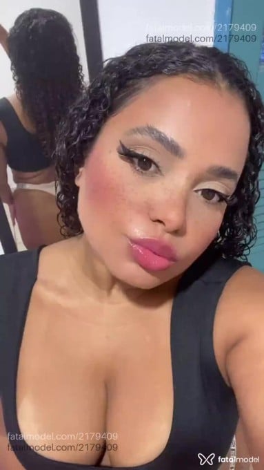 Acompanhante mulher morena (o) de olhos castanhos em Rio de Janeiro - Vic