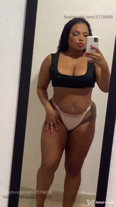 Acompanhante mulher morena (o) de olhos castanhos em Rio de Janeiro - Vic