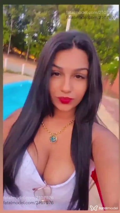 Acompanhante mulher morena (o) de olhos pretos - Mariane Moreira