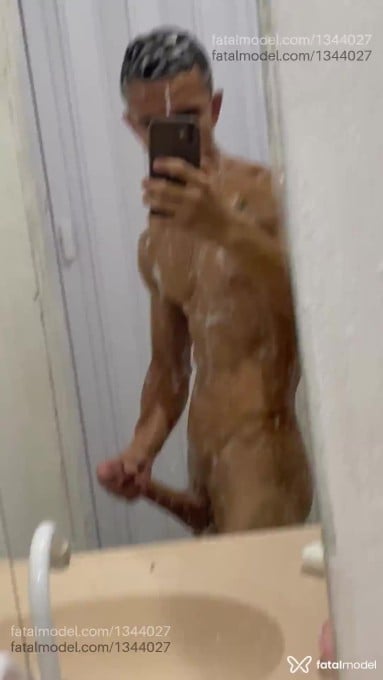 Acompanhante homem morena (o) de olhos castanhos - Gabriel Acompanhante homem morena (o) de olhos castanhos - Gabriel