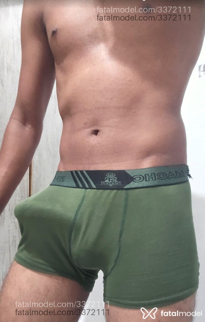 Acompanhante homem sem cabelo de olhos pretos em Valença - Mariano Santana