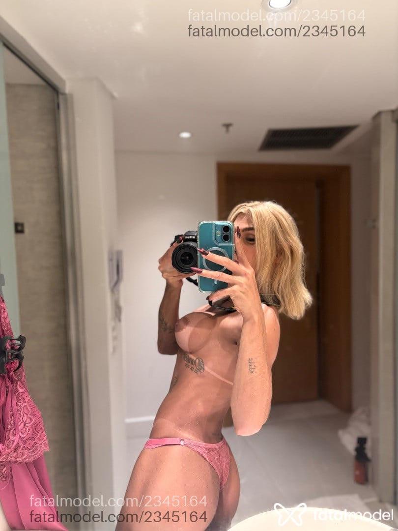 Acompanhante mulher trans loira (o) de olhos pretos em Rio de Janeiro - Moon rays